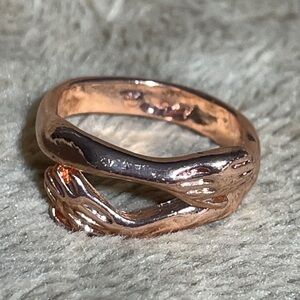 $3/30 sec Rose Gold Toned Hugging Ring Sz3/4